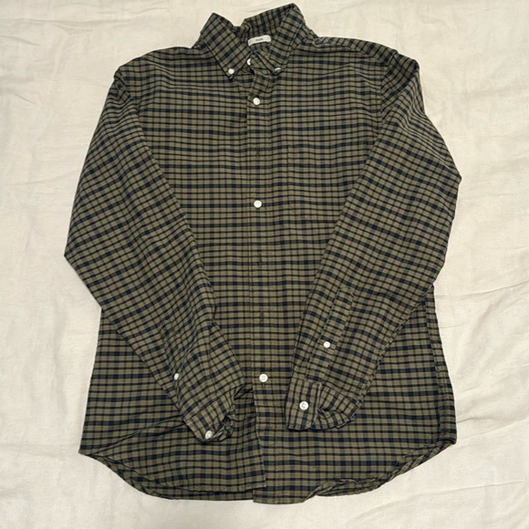 J Crew Oxford Button Down Size Small - Picture 1 of 2